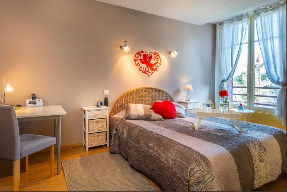 Hotel Au Coeur De Meaulne